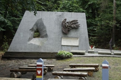 Pomnik Straceń na Stadionie (źródło:www.radio.kielce.pl)
