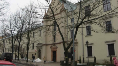  Wczesnobarokowy kościół Świętej Trójcy w Kielcach (źródło: polskaniezwykla.pl)