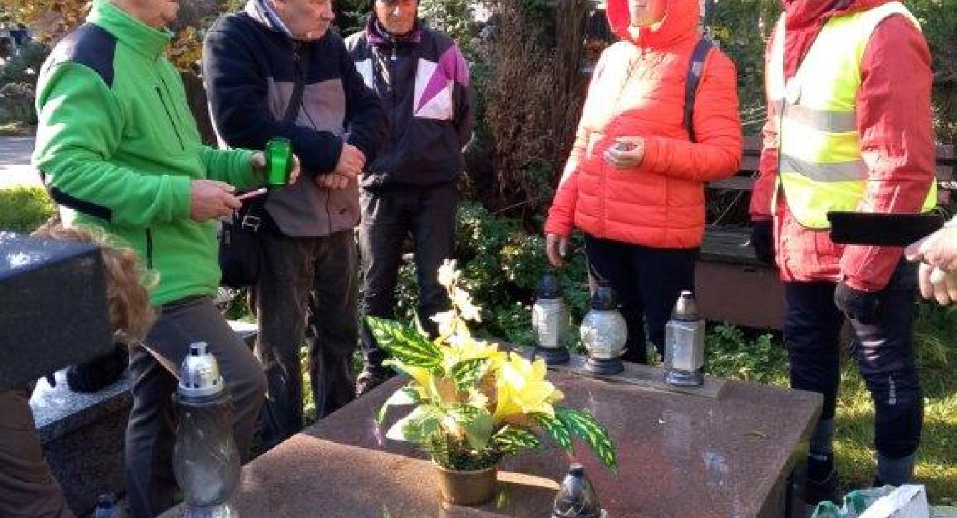 Znicz Pamięci z Klubem Turystów Pieszych PTTK „Przygoda”