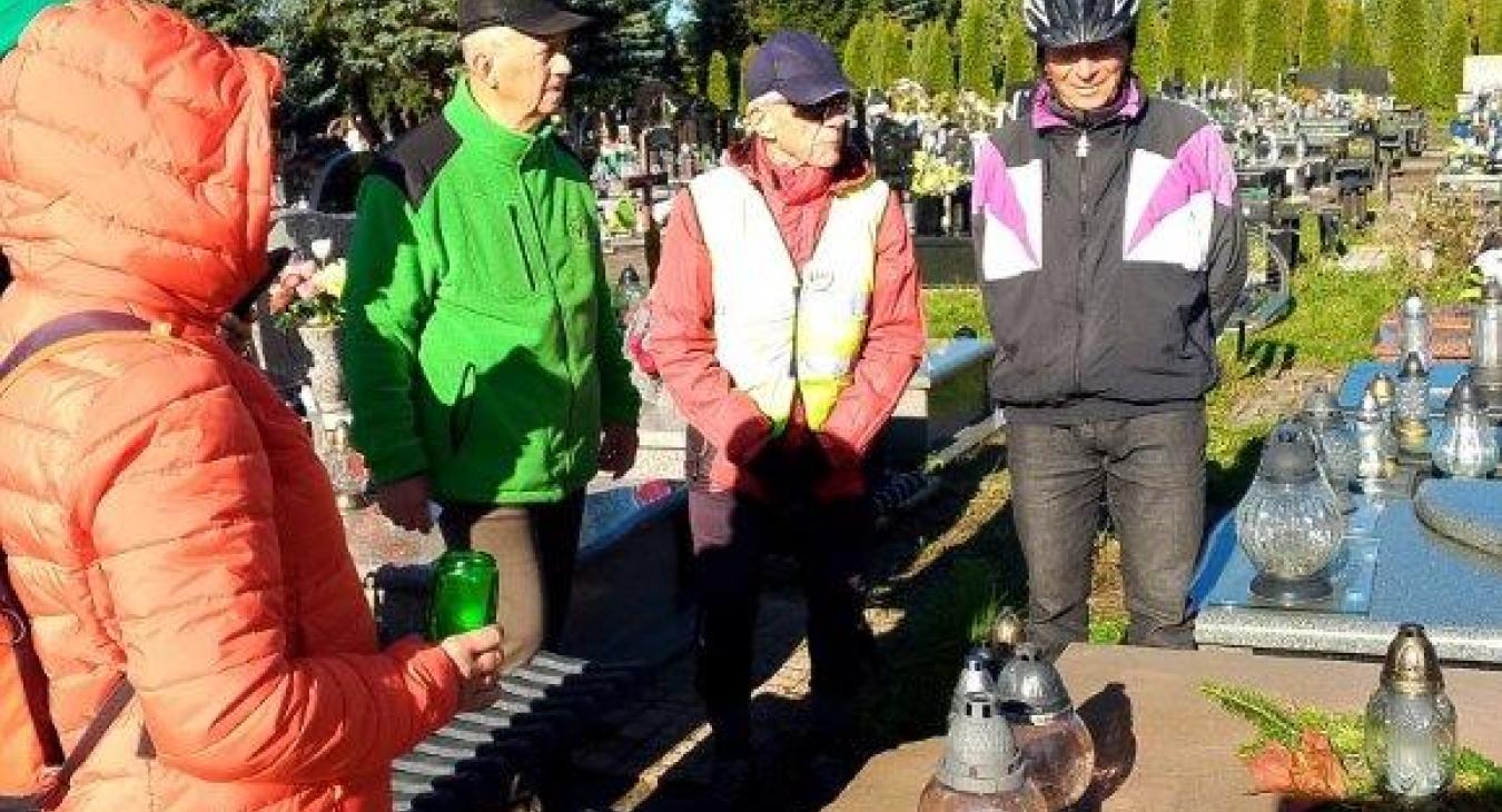 Znicz Pamięci z Klubem Turystów Pieszych PTTK „Przygoda”