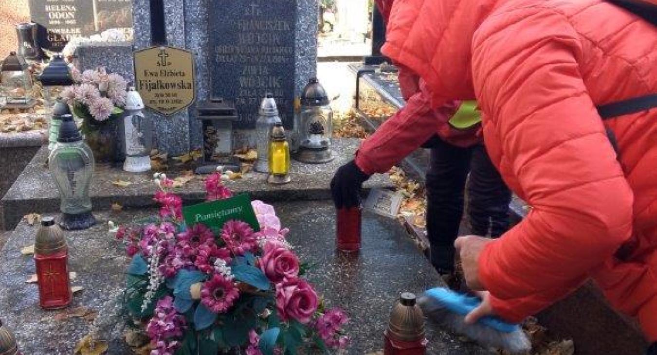 Znicz Pamięci z Klubem Turystów Pieszych PTTK „Przygoda”