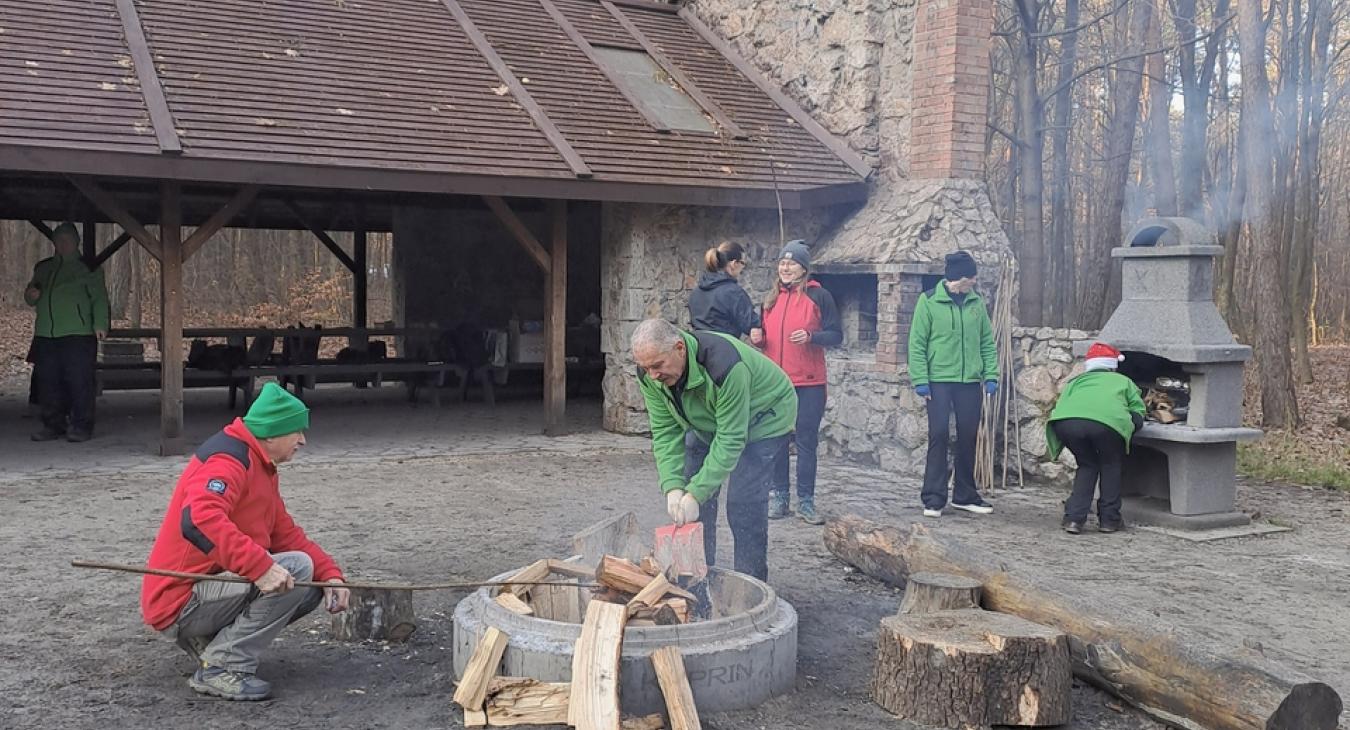 Relacja z wędrówki wigilijnej Klubu Turystów Pieszych PTTK Przygoda w dniu 